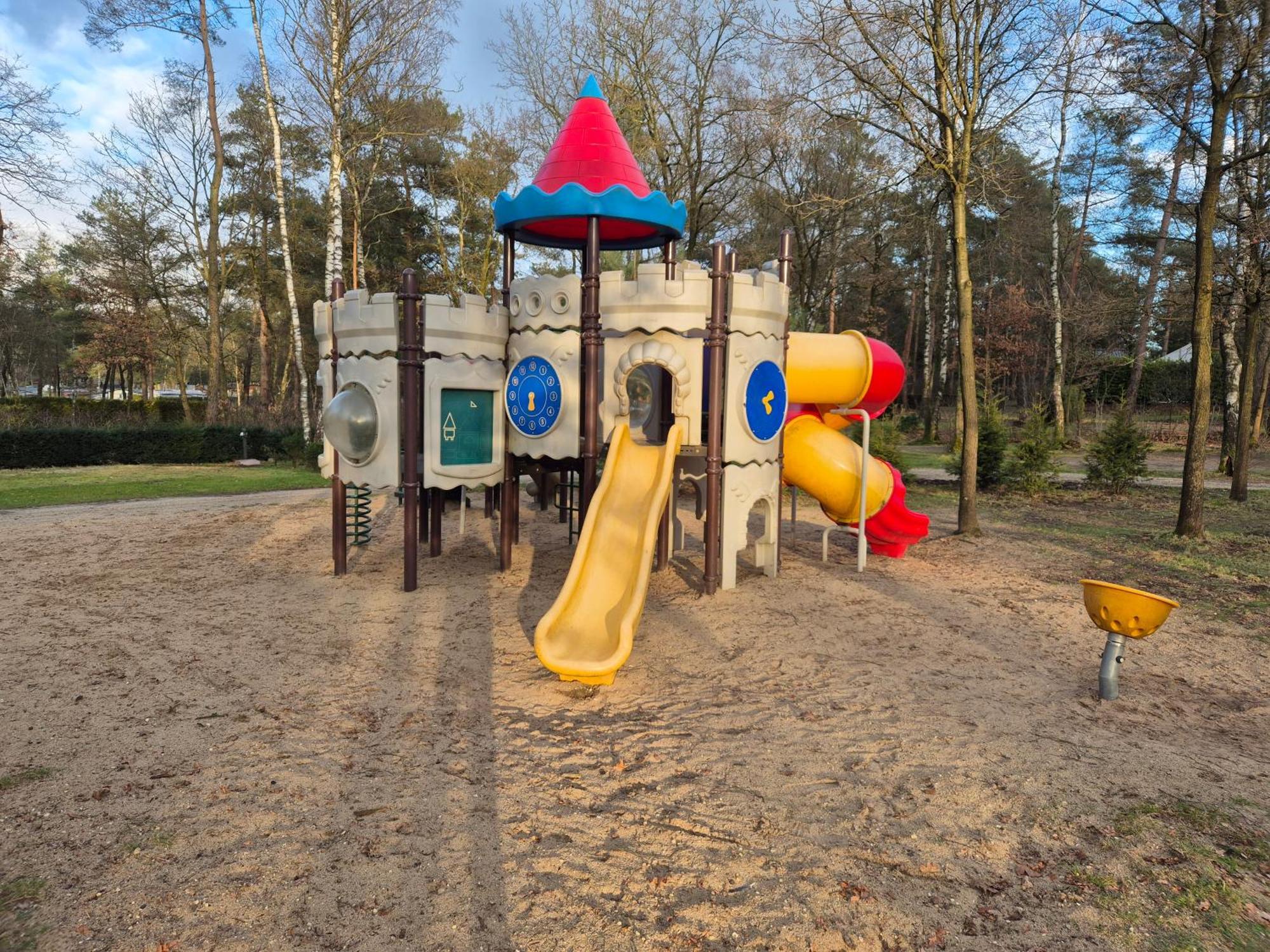 Het Veluwse Boshuisje Knus Chalet Met Omheinde Tuin Op De Veluwe Hoenderloo Exteriér fotografie